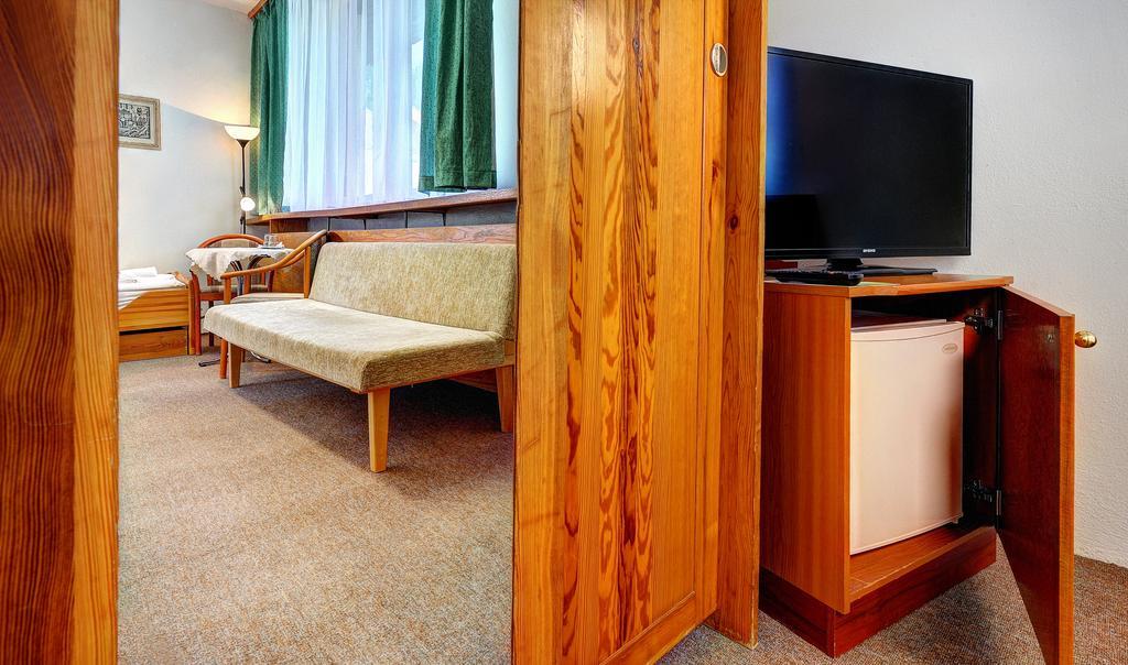 Bungalovy Fis Economy Villa Strbske Pleso Luaran gambar