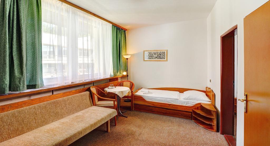 Bungalovy Fis Economy Villa Strbske Pleso Luaran gambar